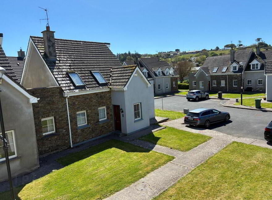 10 Dubh Carrig, Ardmore, P36D628