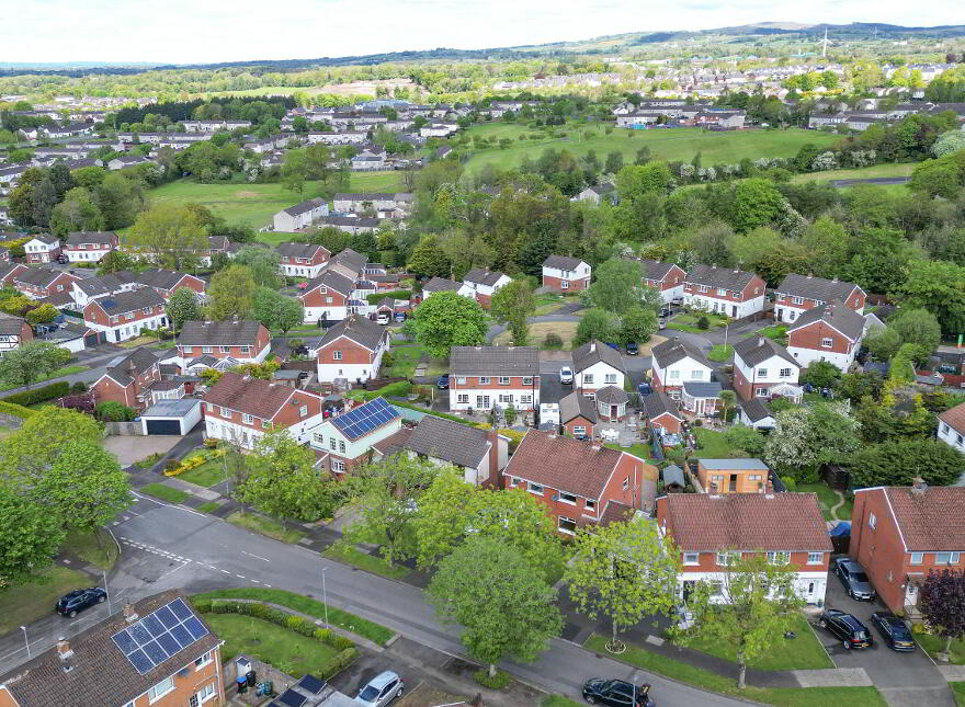 5 Oaklands, Antrim, BT41 1LS