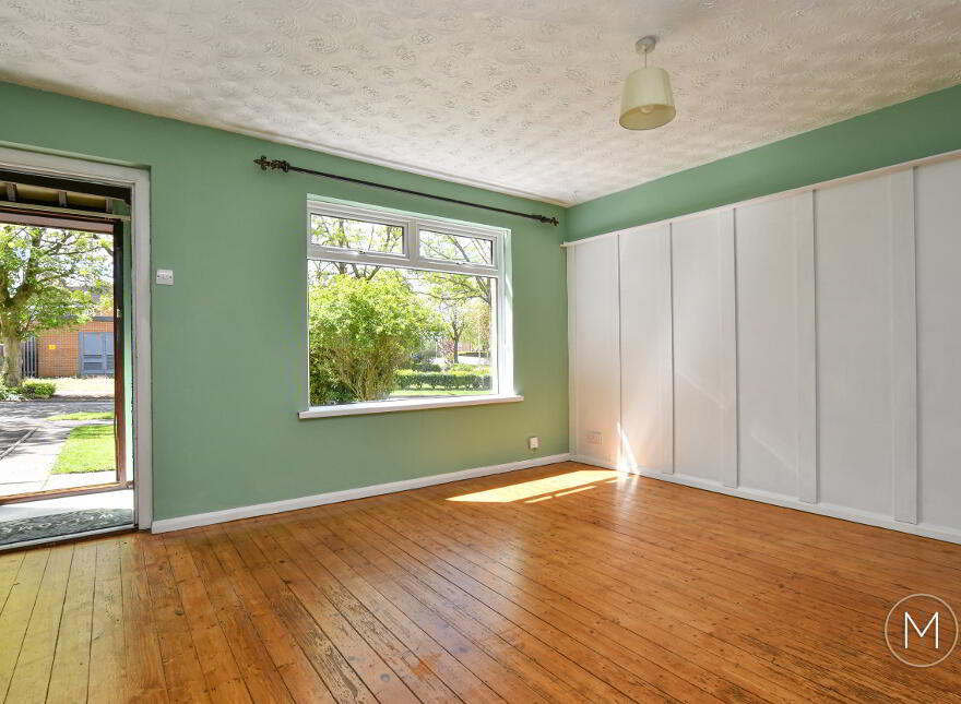 5 Oaklands, Antrim, BT41 1LS