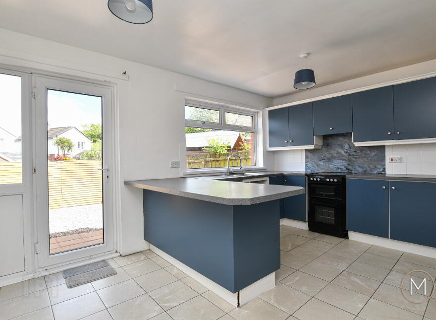 5 Oaklands, Antrim, BT41 1LS