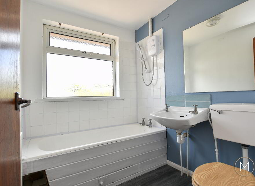 5 Oaklands, Antrim, BT41 1LS