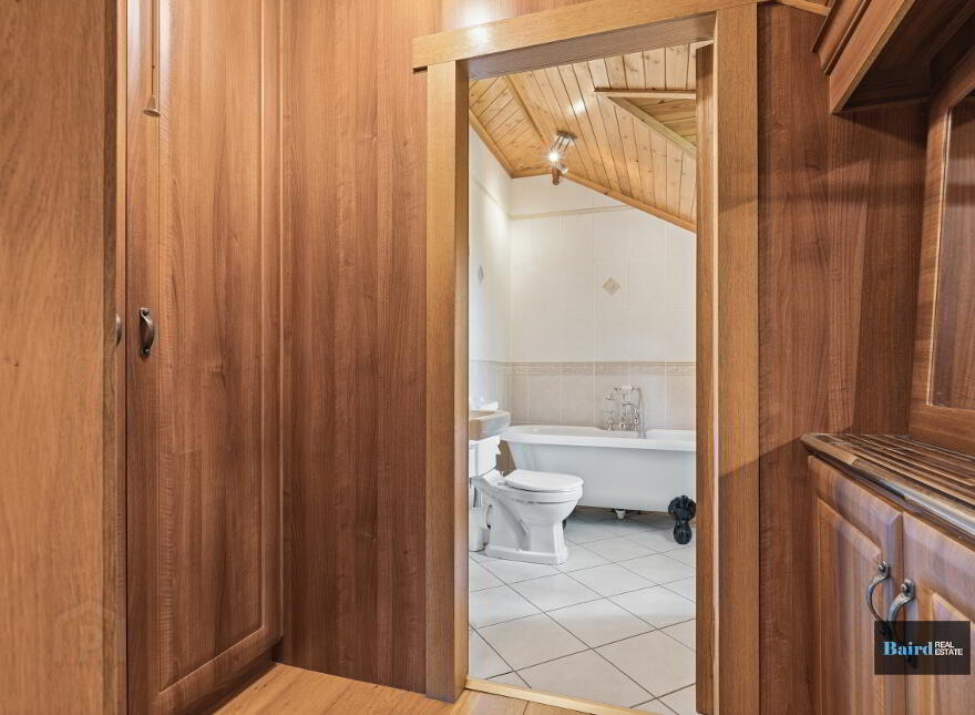 Cullion House, 9 Cullenfad Road, Castlecaulfield, Dungannon, BT70 1RV