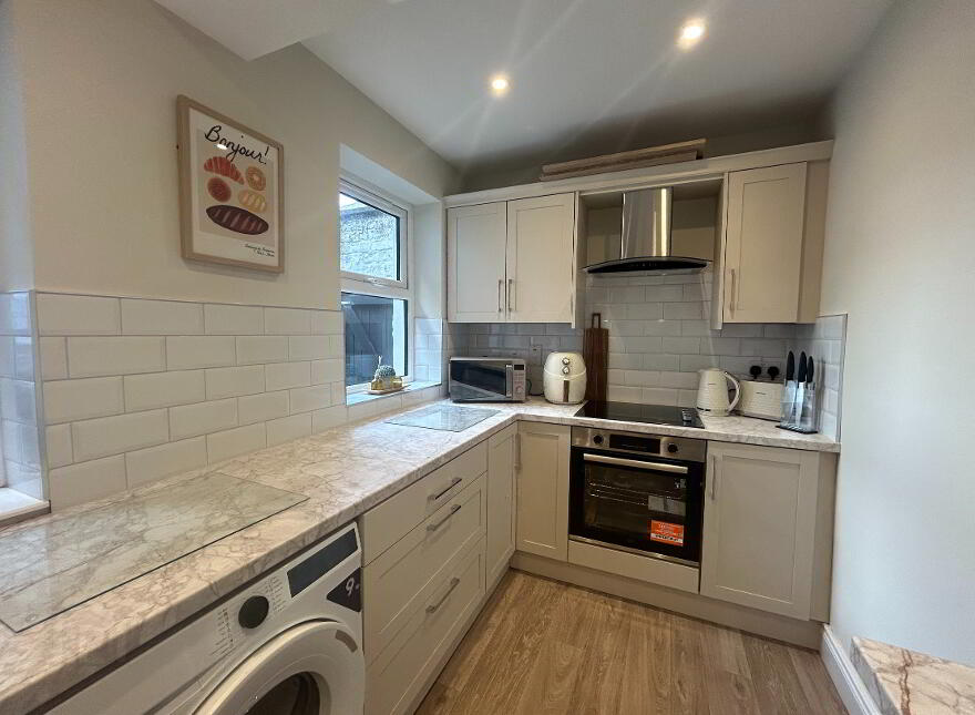 Ulsterville Gardens, Belfast, BT9 7BA