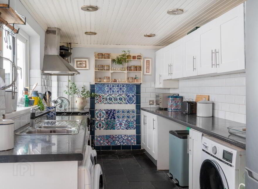 16 Raby Street, Belfast, BT7 2GY