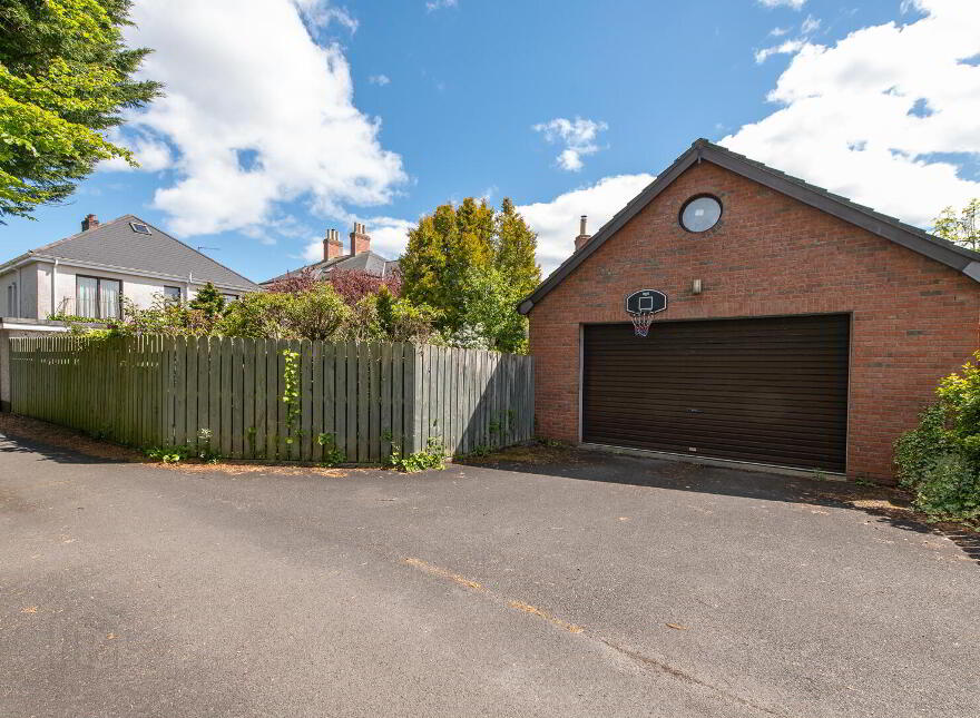9 Upper Station Road, Greenisland, Carrickfergus, BT38 8RQ