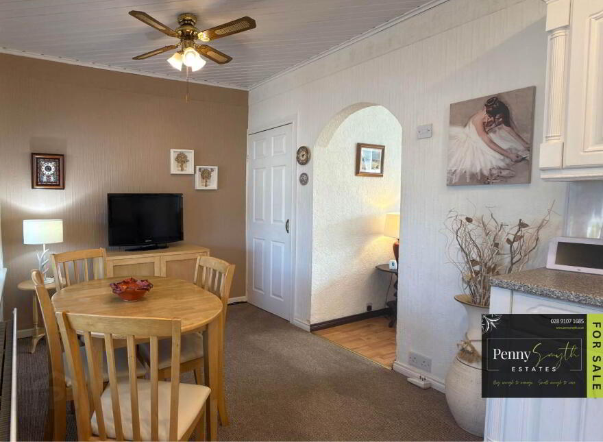 8 Lismore Avenue, Bangor, BT20 4XB
