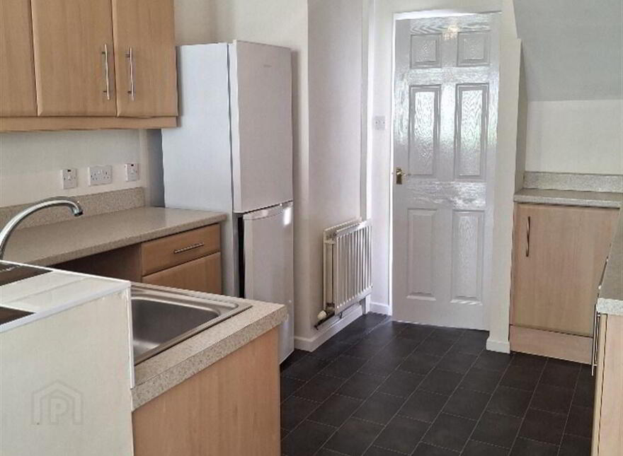 11 Beattie Park Central, Dunmurry, Belfast, BT17 9BE
