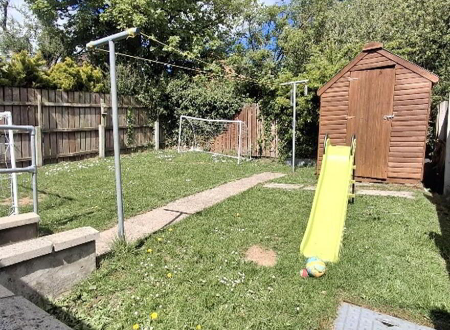 11 Beattie Park Central, Dunmurry, Belfast, BT17 9BE