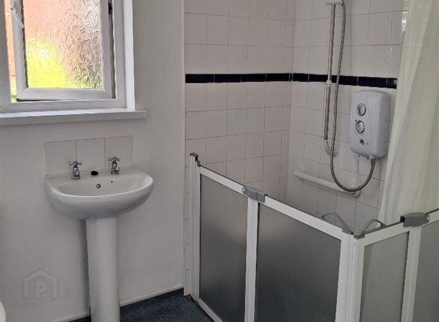 11 Beattie Park Central, Dunmurry, Belfast, BT17 9BE