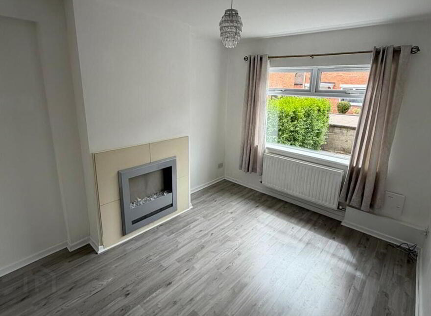 11 Beattie Park Central, Dunmurry, Belfast, BT17 9BE