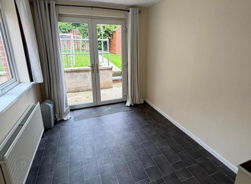 11 Beattie Park Central, Dunmurry, Belfast, BT17 9BE