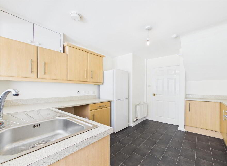 11 Beattie Park Central, Dunmurry, Belfast, BT17 9BE