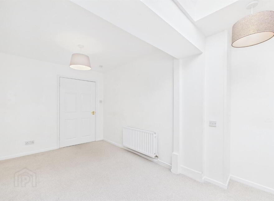11 Beattie Park Central, Dunmurry, Belfast, BT17 9BE