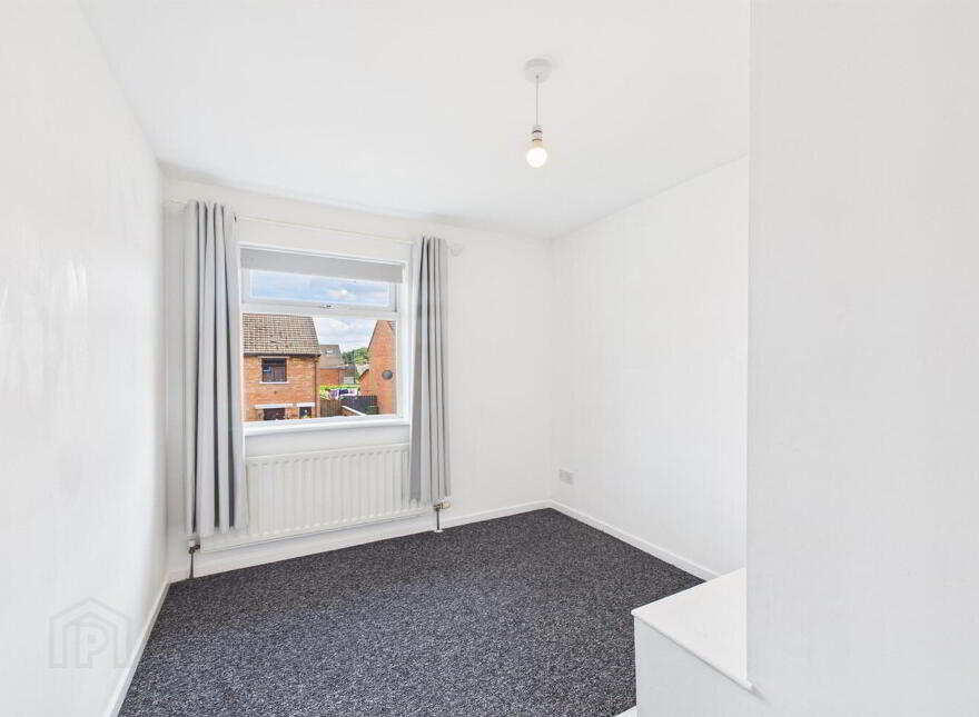 11 Beattie Park Central, Dunmurry, Belfast, BT17 9BE