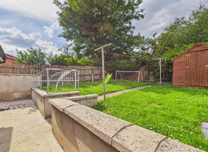 11 Beattie Park Central, Dunmurry, Belfast, BT17 9BE