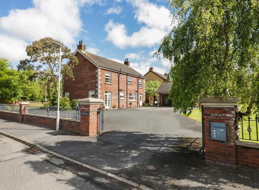 1 The Meadows, Downpatrick, BT30 6LN