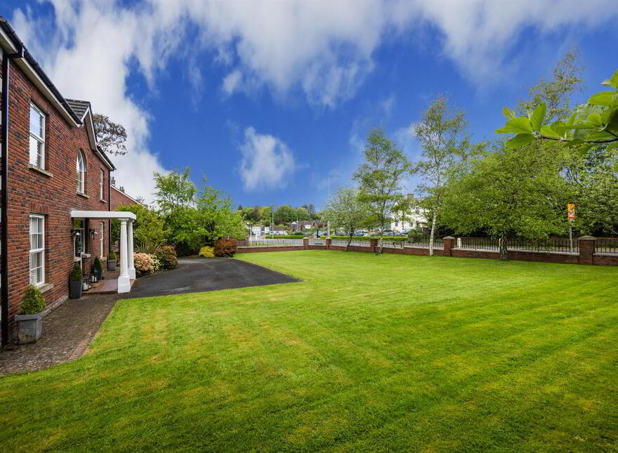 1 The Meadows, Downpatrick, BT30 6LN