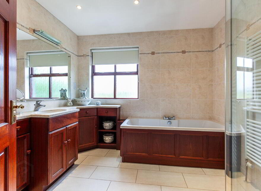 2 Lorne Lane, Station Road, Holywood, BT18 0NW