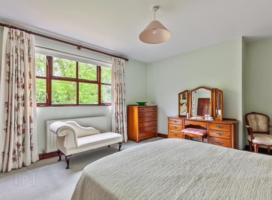2 Lorne Lane, Station Road, Holywood, BT18 0NW