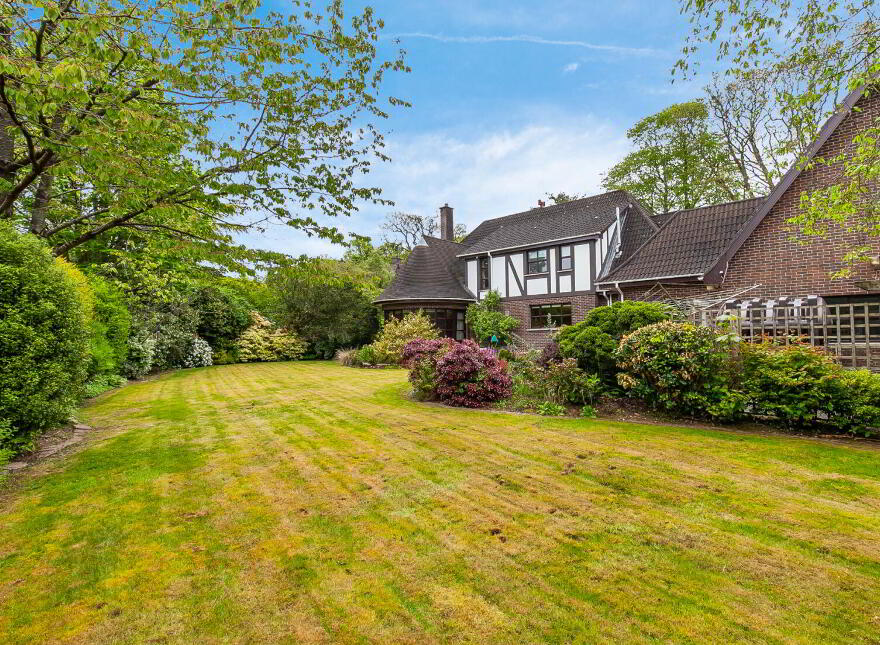2 Lorne Lane, Station Road, Holywood, BT18 0NW