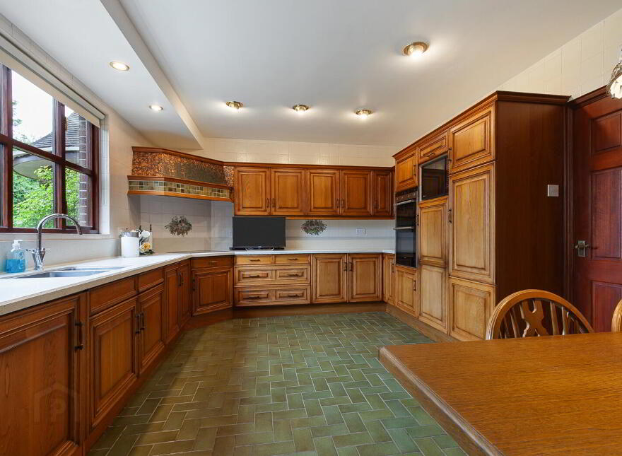 2 Lorne Lane, Station Road, Holywood, BT18 0NW