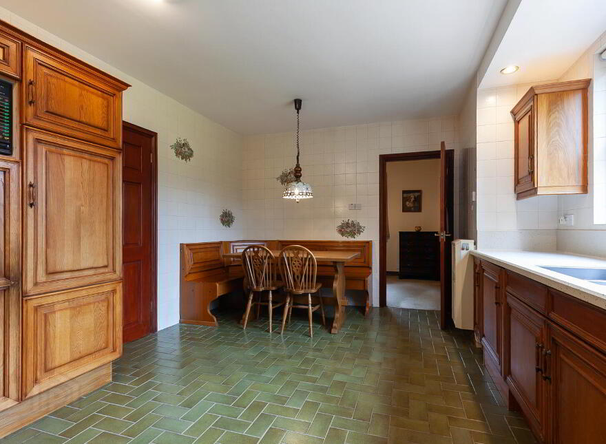 2 Lorne Lane, Station Road, Holywood, BT18 0NW