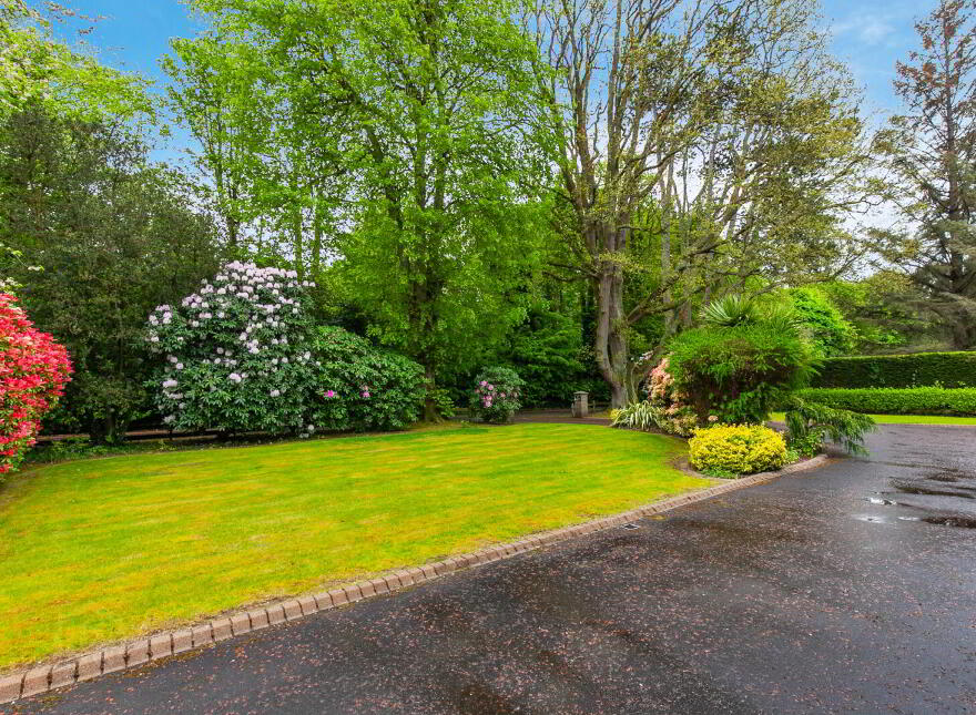 2 Lorne Lane, Station Road, Holywood, BT18 0NW
