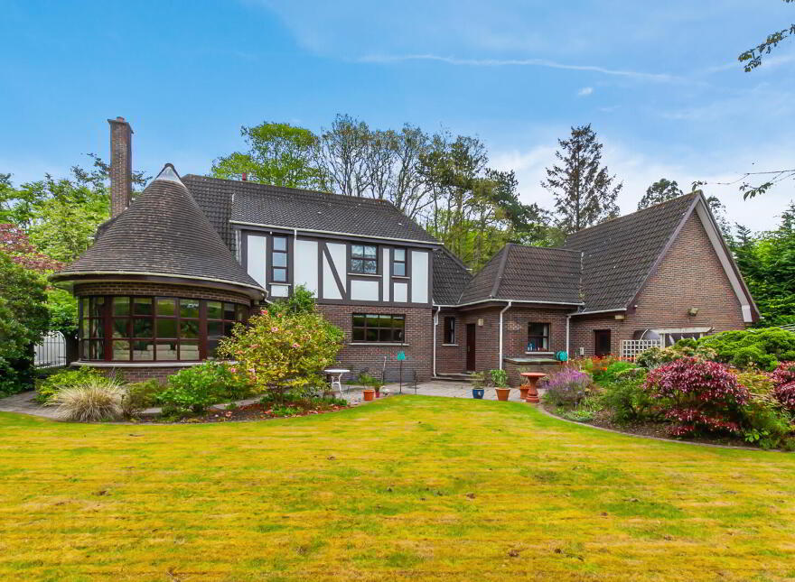 2 Lorne Lane, Station Road, Holywood, BT18 0NW