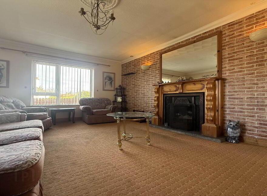 Crolly, Crolly, F92A4P2