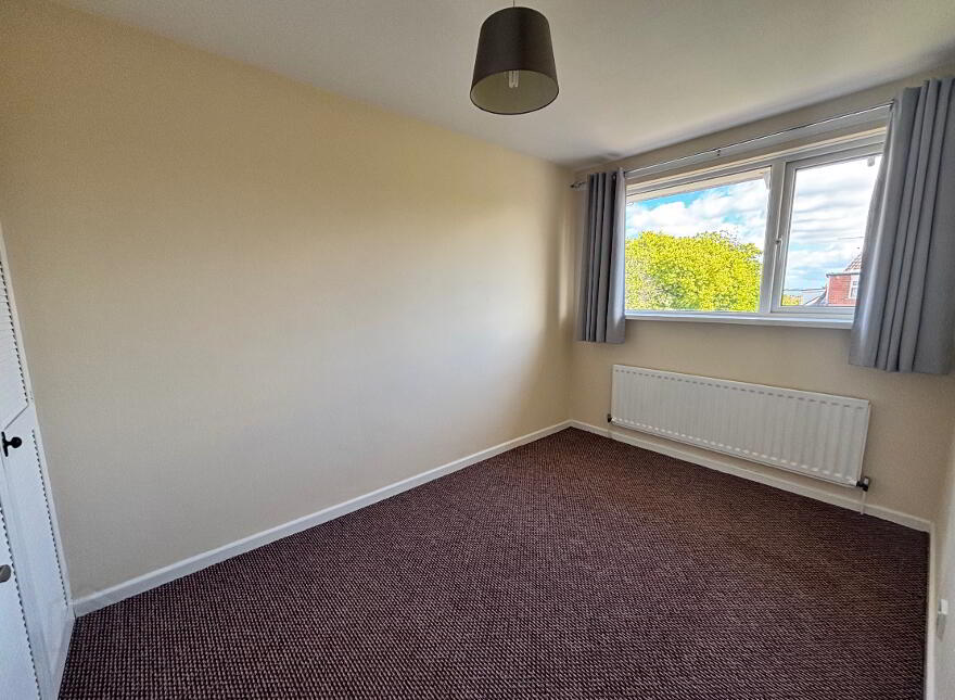 28 Dromore Road, Carrickfergus, BT38 7PJ