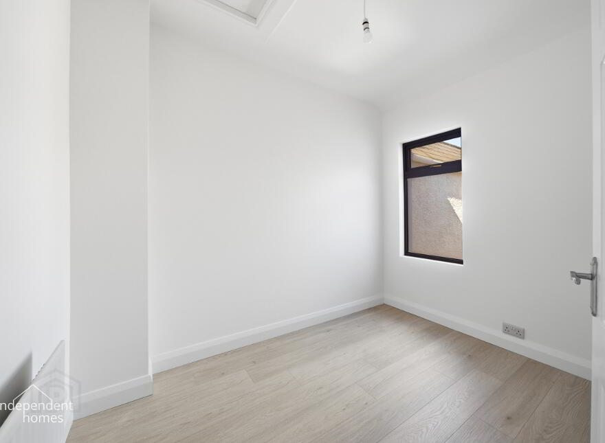 28 Upper Waterloo Road, Larne, BT40 1HD