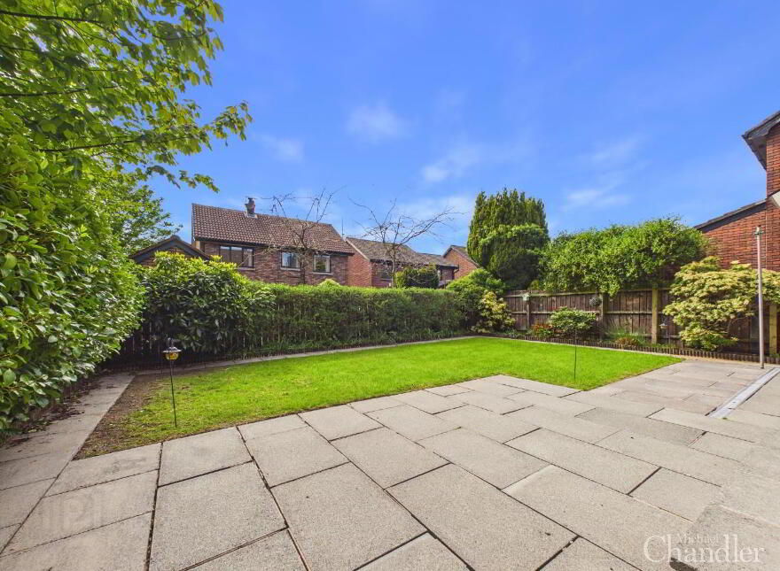 30 Beechwood Grove, Belfast, BT8 7UR