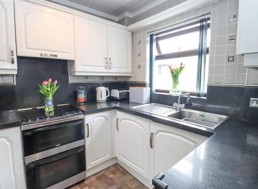 11 Drumadoon Drive, Dundonald, Belfast, BT16 2LY
