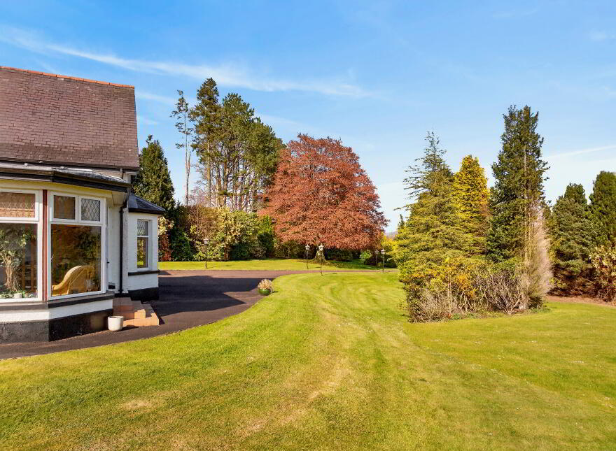 Knockan Lodge, 50 Knockan Road, Broughshane, BT43 7LE