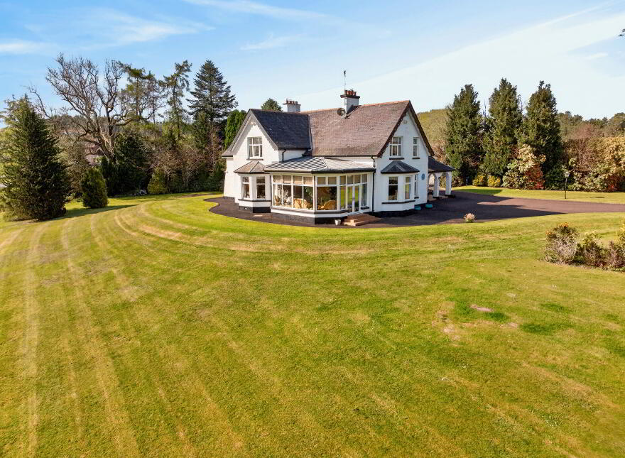 Knockan Lodge, 50 Knockan Road, Broughshane, BT43 7LE