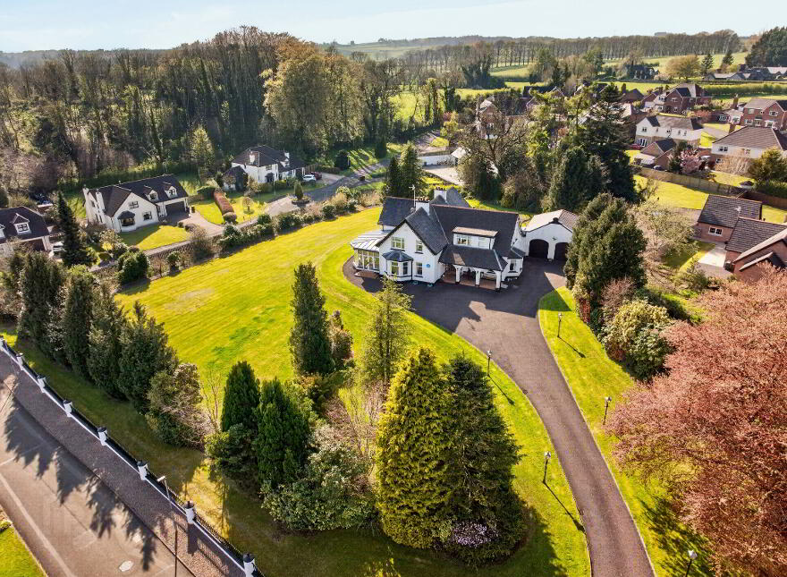 Knockan Lodge, 50 Knockan Road, Broughshane, BT43 7LE