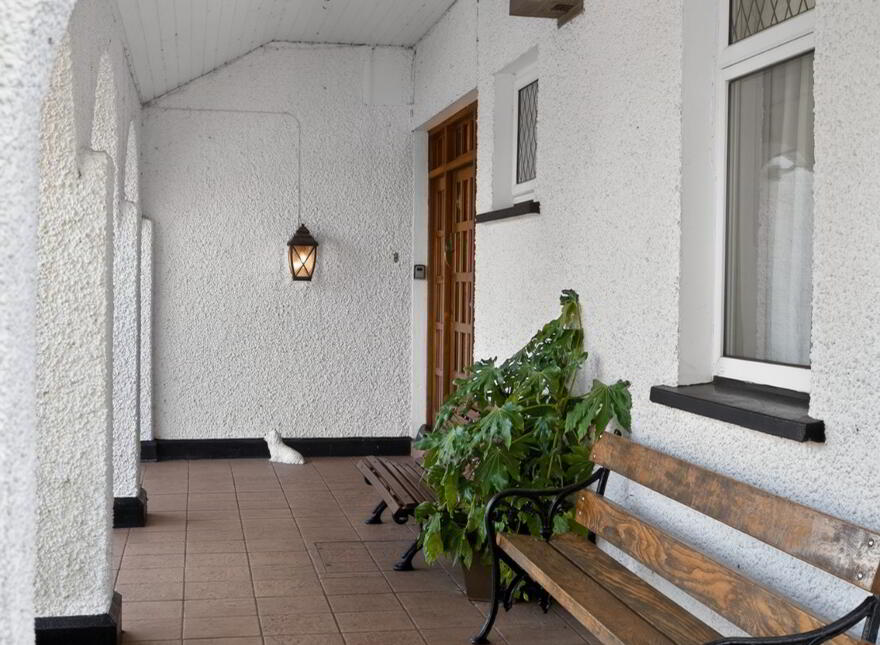 Knockan Lodge, 50 Knockan Road, Broughshane, BT43 7LE