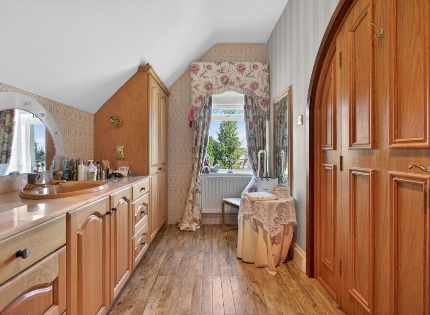 Knockan Lodge, 50 Knockan Road, Broughshane, BT43 7LE