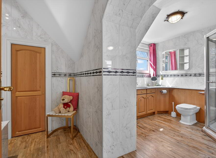Knockan Lodge, 50 Knockan Road, Broughshane, BT43 7LE