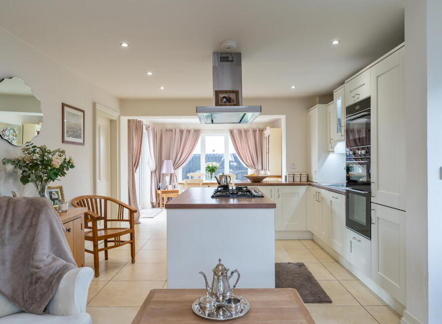 7 Millmount Village Court, Dundonald, Belfast, BT16 1AX