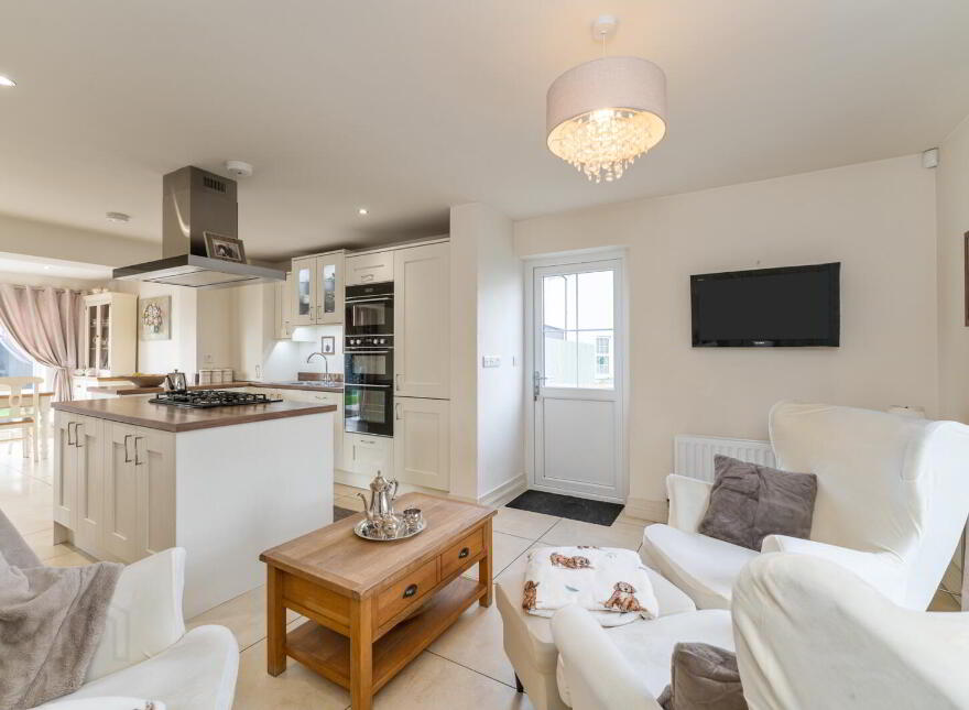 7 Millmount Village Court, Dundonald, Belfast, BT16 1AX