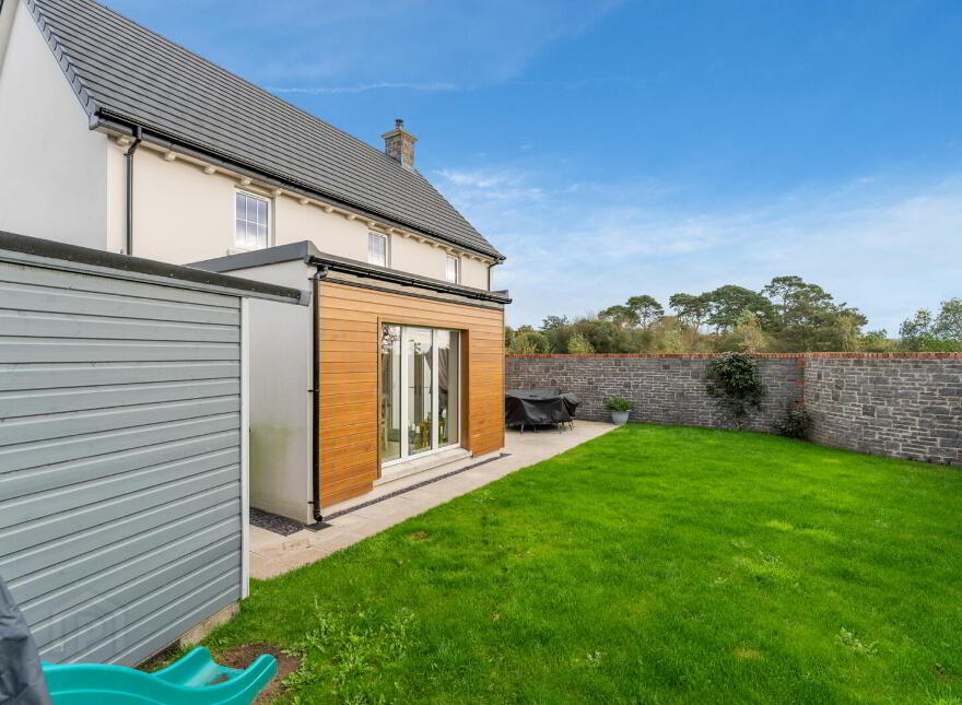 7 Millmount Village Court, Dundonald, Belfast, BT16 1AX