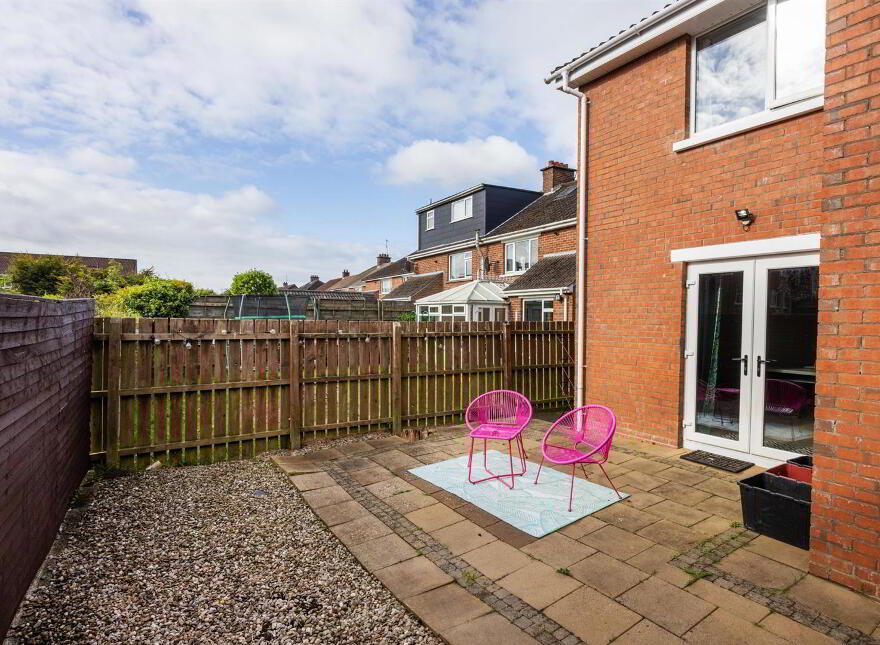 2A Carnbrae Avenue, Newton Park, Castlereagh, Belfast, BT8 6NH