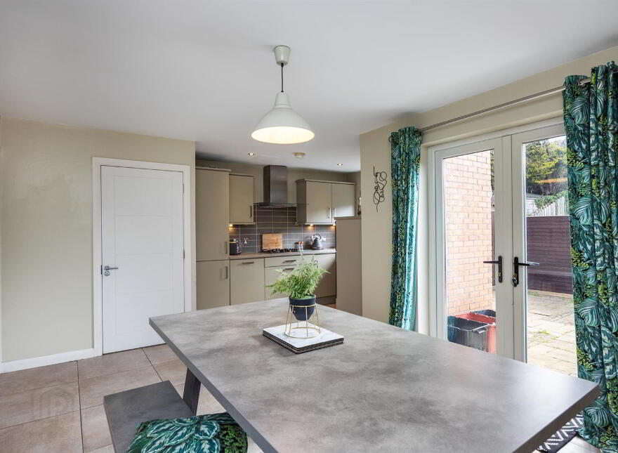 2A Carnbrae Avenue, Newton Park, Castlereagh, Belfast, BT8 6NH