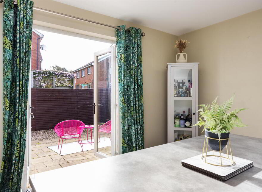 2A Carnbrae Avenue, Newton Park, Castlereagh, Belfast, BT8 6NH
