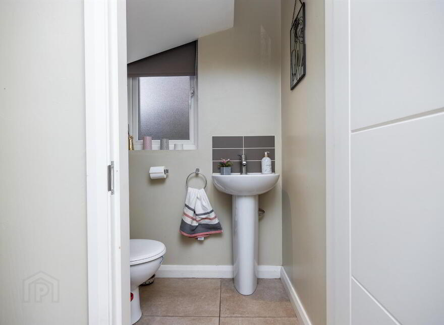 2A Carnbrae Avenue, Newton Park, Castlereagh, Belfast, BT8 6NH