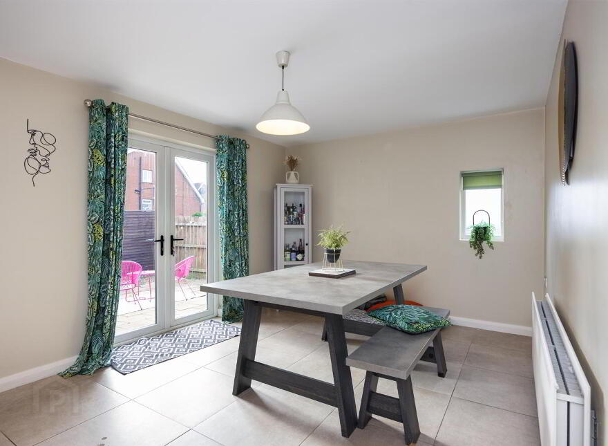 2A Carnbrae Avenue, Newton Park, Castlereagh, Belfast, BT8 6NH