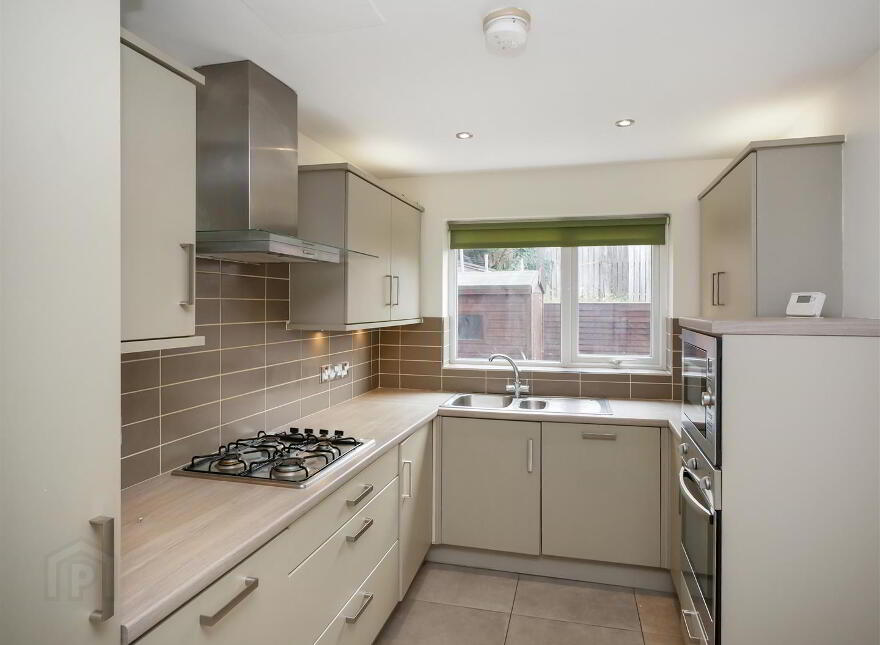 2A Carnbrae Avenue, Newton Park, Castlereagh, Belfast, BT8 6NH