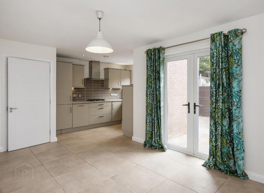 2A Carnbrae Avenue, Newton Park, Castlereagh, Belfast, BT8 6NH