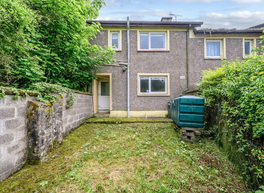 1 Spruce Grove, Ballyfeard, Ballyfeard, P17K402
